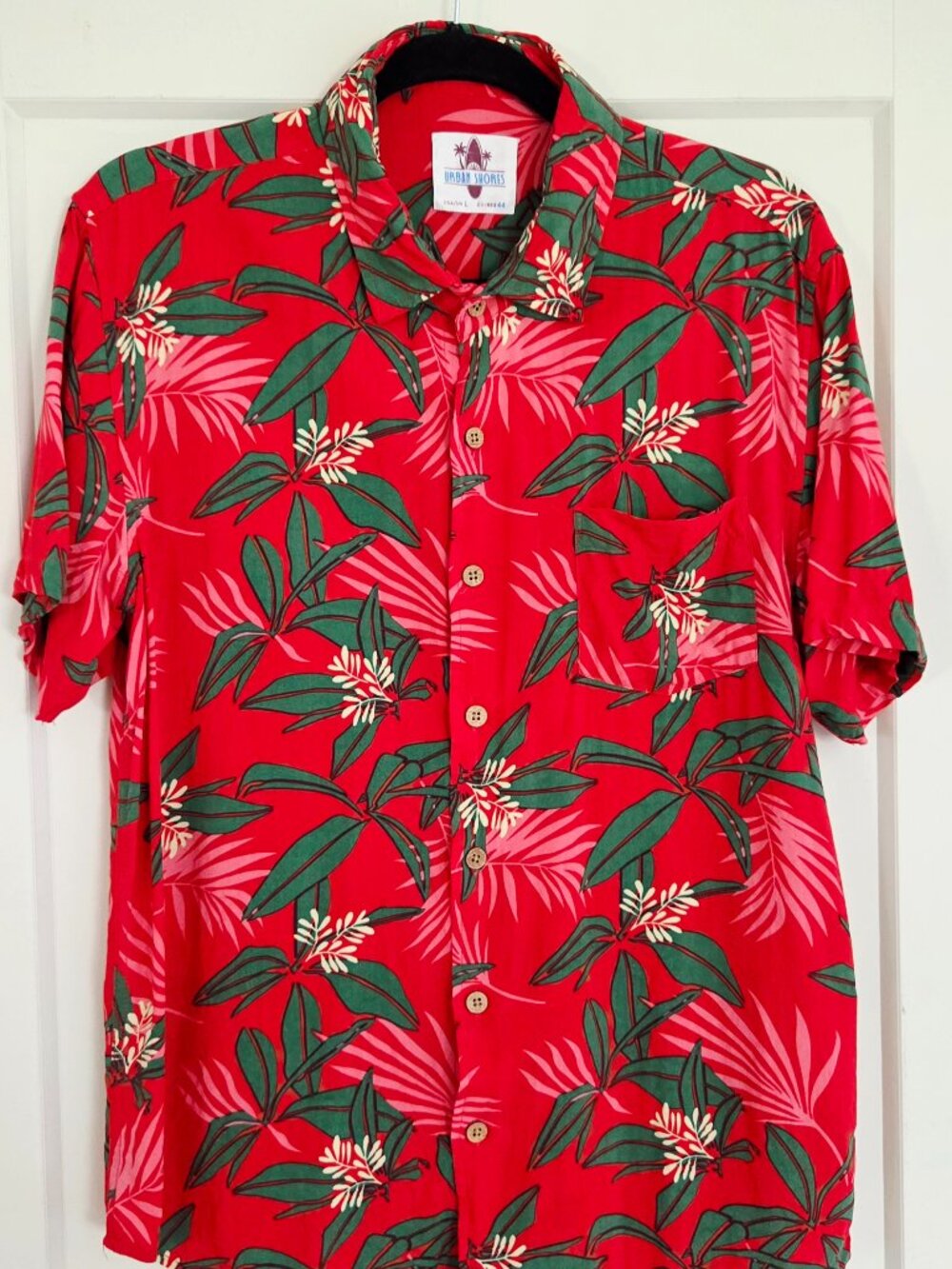 Urban Shores Men's Hawaiian Shirt NWOT Says "L", But Runs Small